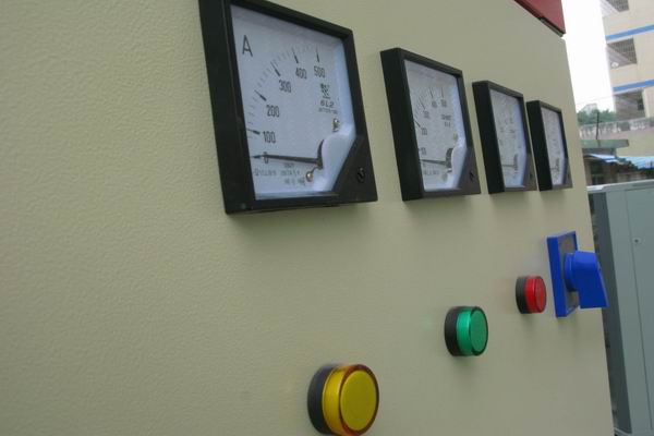 南郊配电柜-3683讲讲配电柜注意事项